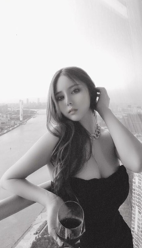 Lydia Yuna star hot photo