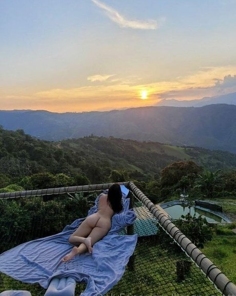 Lissana Scott pretty pornstar pictures