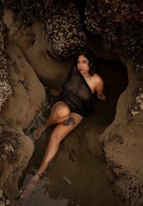 Contentyajnaseni model sex galleries