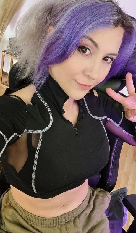 Mowkyfox xxx actress pic