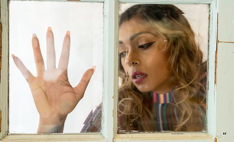 Rubi Satha naked model gallery