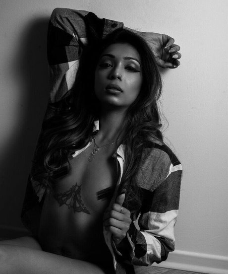 Rubi Satha hot model galleries