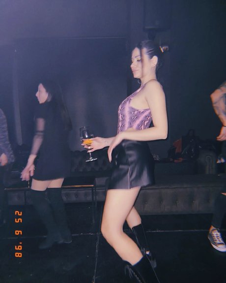 Sol Abelleira sexy model pics