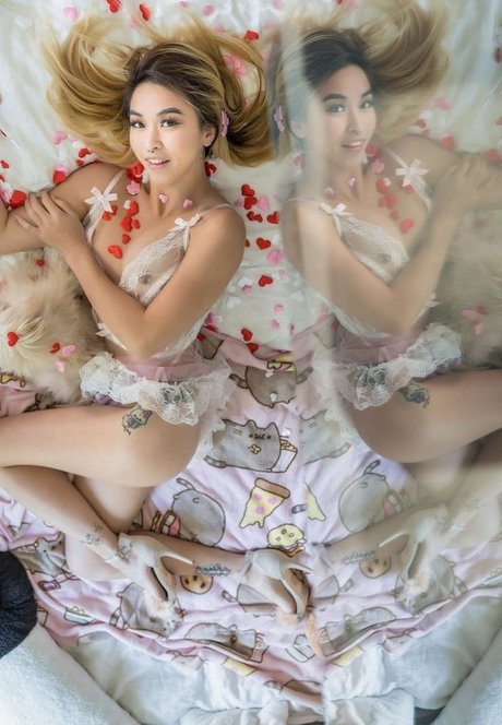 luvusweetpeaa sexy star image