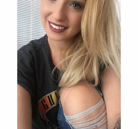 Hollie Sparrow pornstar top pics