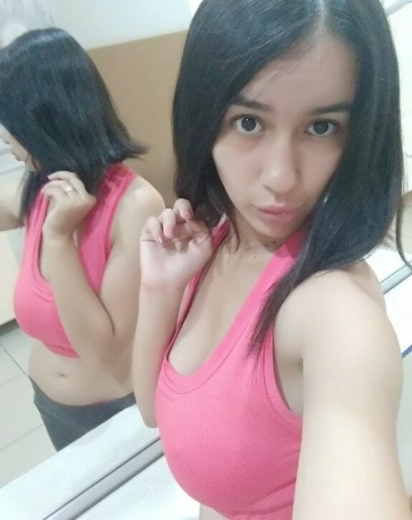 Myla Angel adult model img