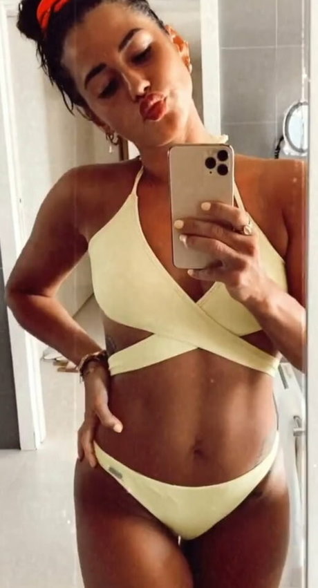 big tits mom onlyfans sexy nude picture