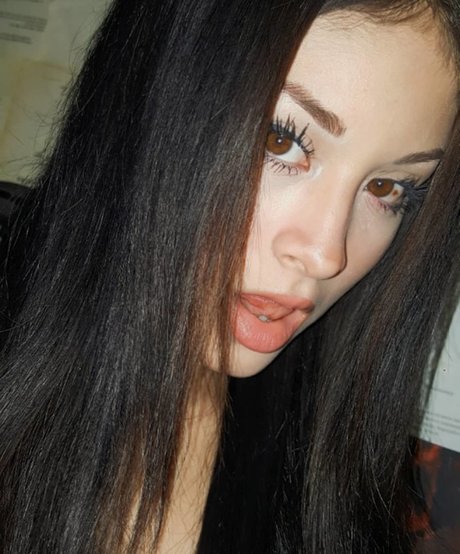 Ivon Gallardo pretty actress photos