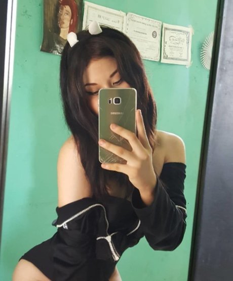 Ivon Gallardo model adult gallery