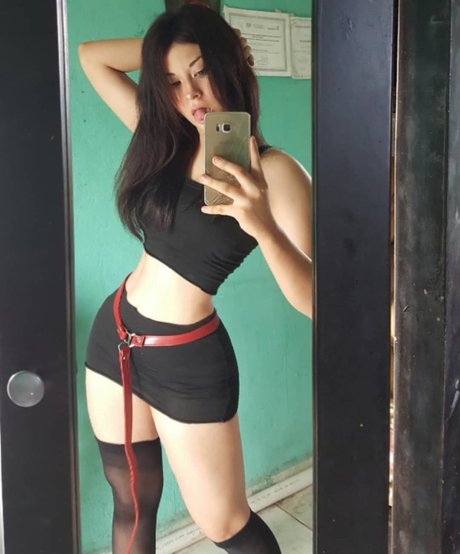 Ivon Gallardo art model gallery