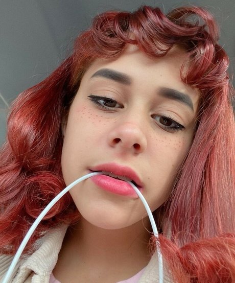 Littlebunnygirl pornographic star archive