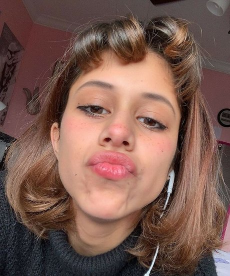 Littlebunnygirl sexy star images