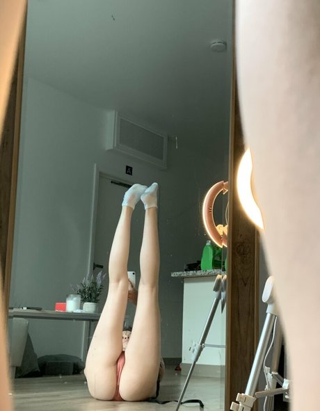 Edensgard3n model naked pics