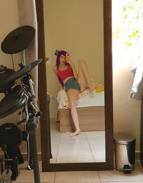 Takai Desu pornstar exclusive gallery