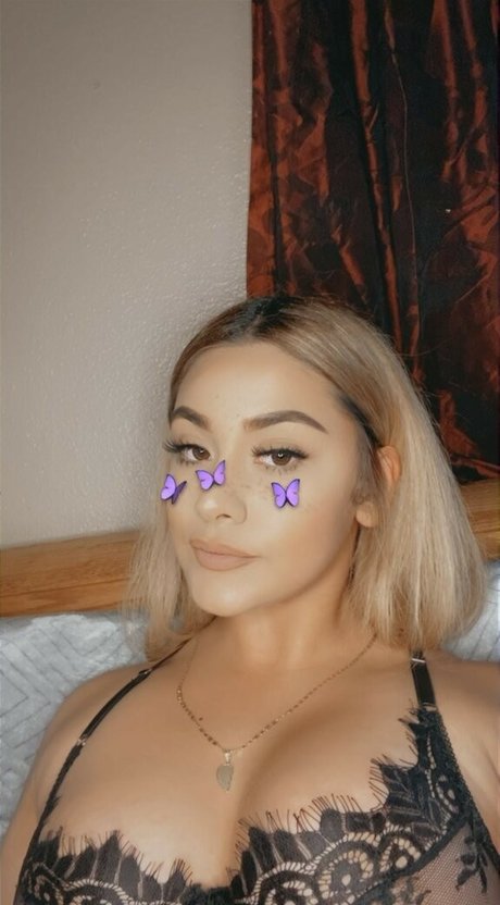 Latina California Girl nude actress images