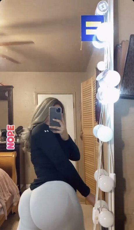 Latina California Girl star pornographic photo