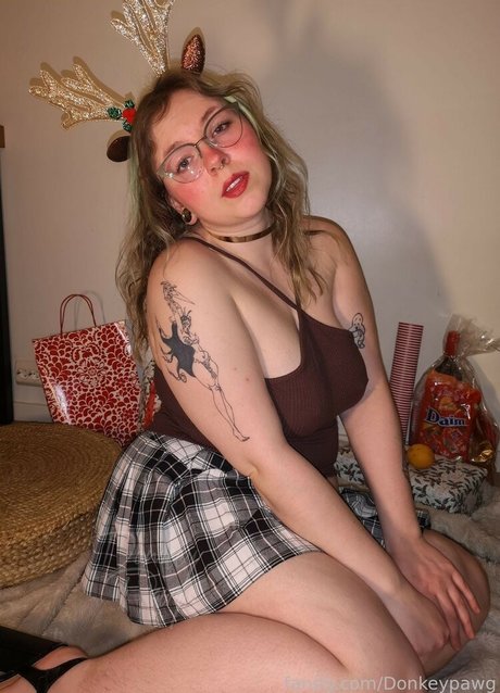 donkeypawg model pretty picture