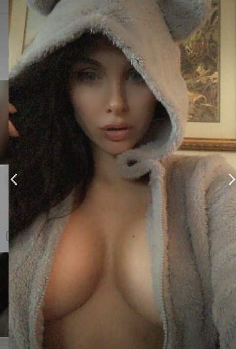 summerfoxfox model sexy image