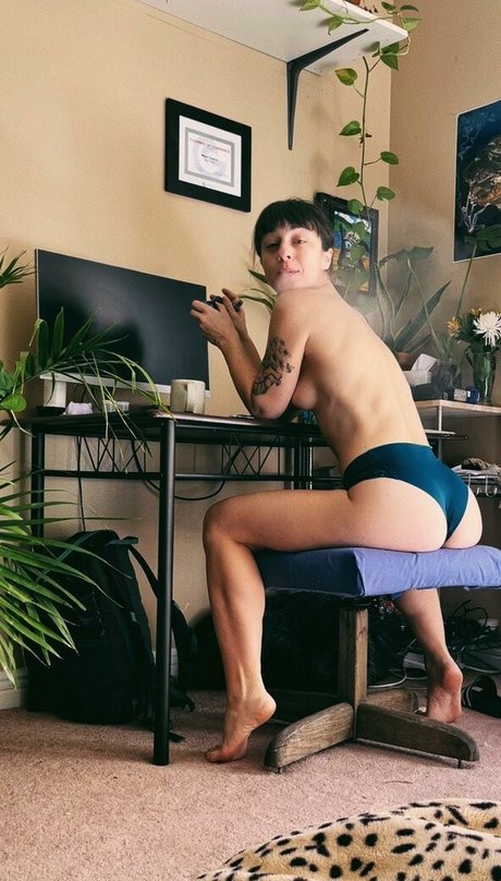 Jenners top actress img