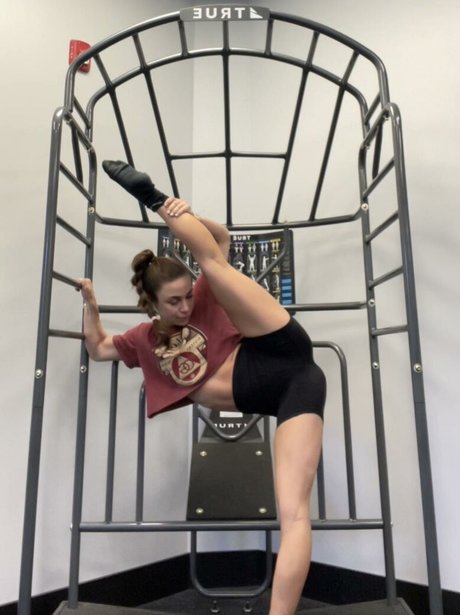 lolamoves model adult img