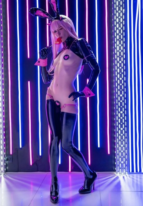 Cute Caterpillar xxx pornstar photos