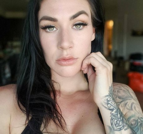 Diana Drakos nude model galleries