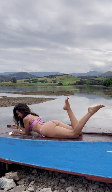 Finalmente naked star img