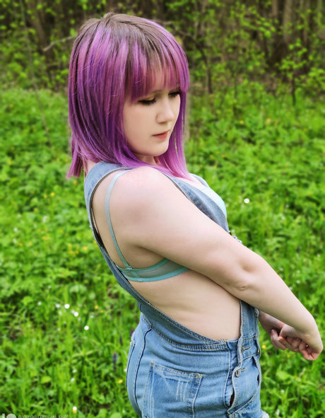 aki puff model erotic img