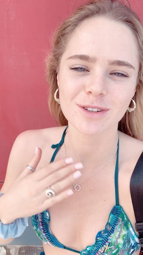 Inna Moll high quality model images