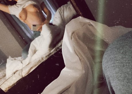 Naughty__but nice art actress gallery