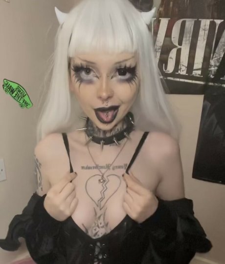 Skullfuked hot actress galleries