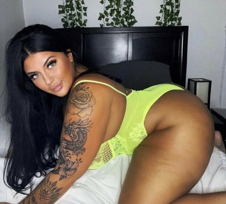 Ashley091 exclusive model pictures