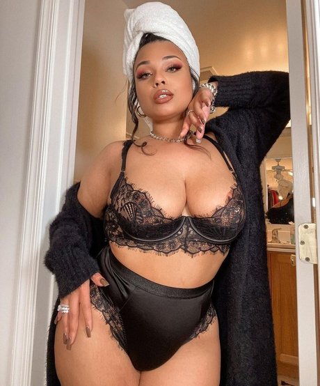 Passion Jonesz xxx model galleries