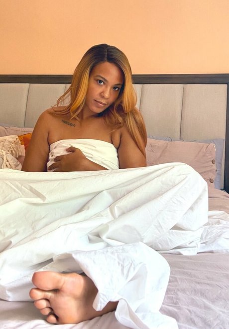 Wildheart ASMR model sexy pics