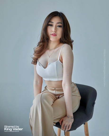 huge fake tits onlyfans beautiful naked archive