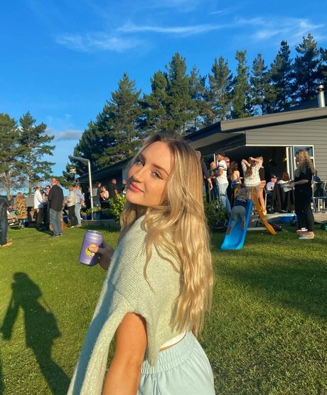 Ruby Pearl Esler nice actress pic