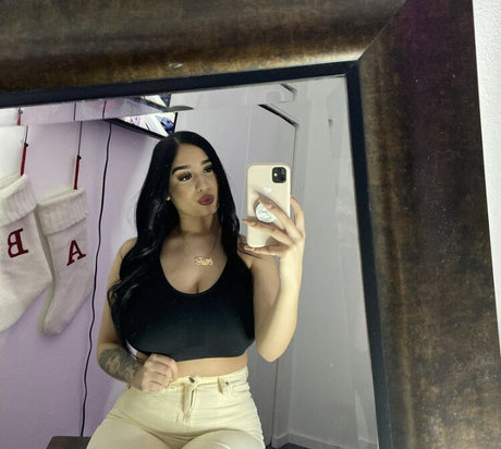 bitamartinezz star exclusive photos