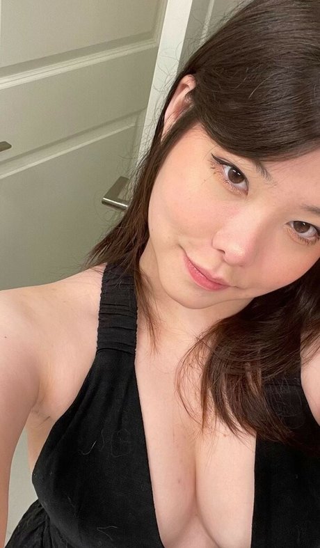 brunette teen onlyfans top photos