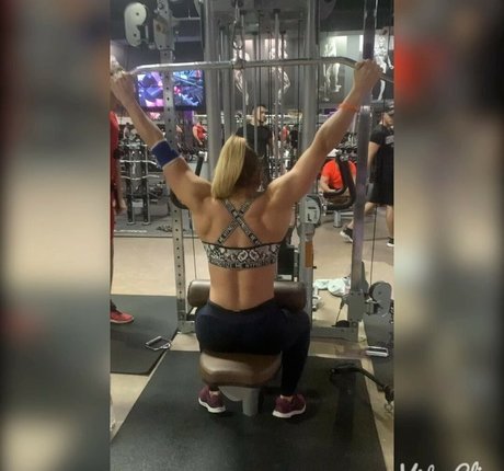 Reni Gendur actress pictures