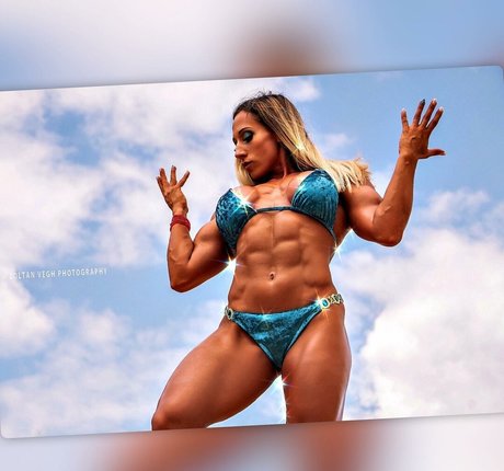 Reni Gendur adult model galleries