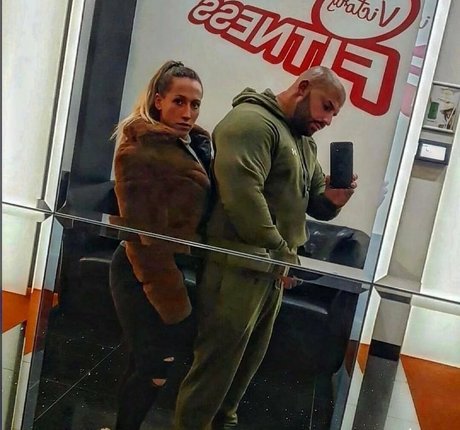 Reni Gendur nudes model images