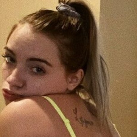 ofkennasoles model high quality picture