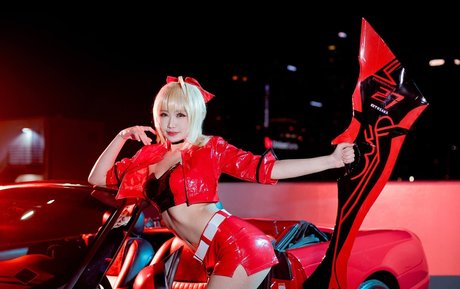 tsikyo star sexy pictures