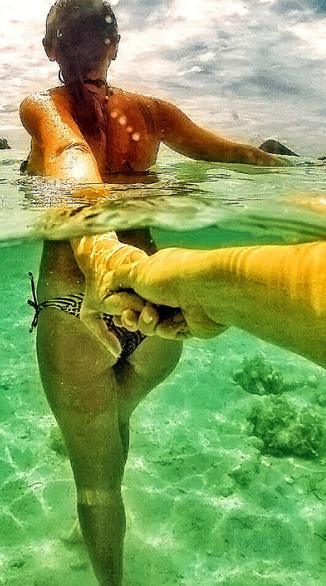 Neslihan Ozturk model sexy pictures