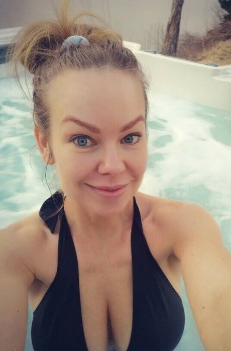 marineste pornstar nude photo