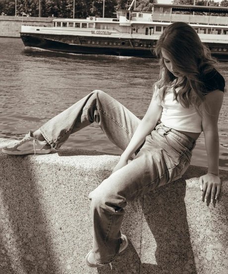 Daria Tyazkhun star art photos