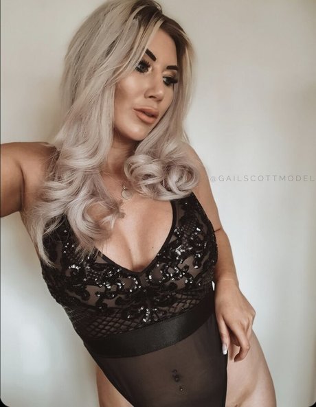 GailScott star nudes img