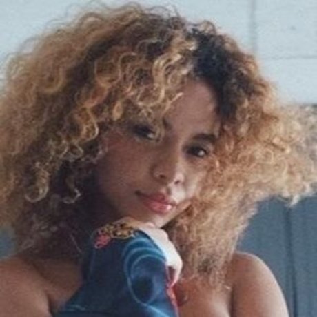 Crystal Westbrooks pretty star image