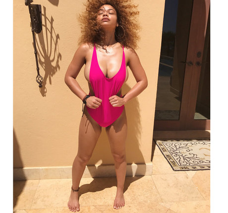 Crystal Westbrooks model naked pics