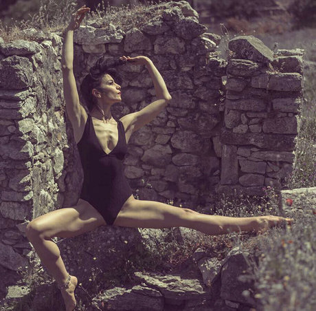 Asra Tin erotic model picture